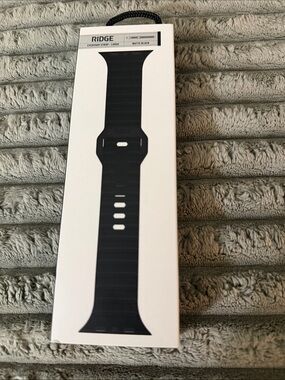 Ridge Matte Black Silicone Apple Watch Strap - Large